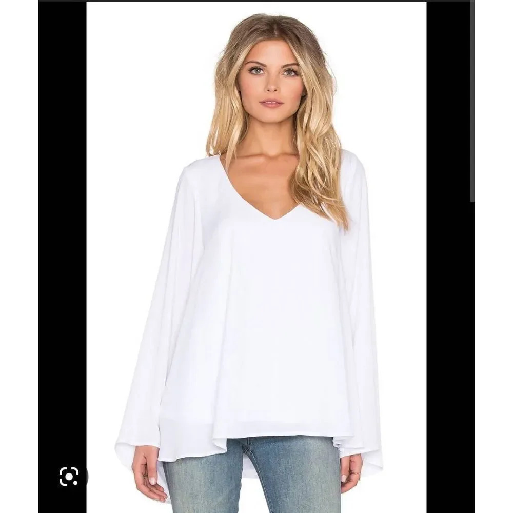 Show Me Your Mumu Lizzie white Top bell sleeves
